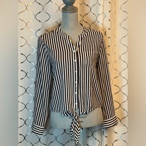 Black and white Cool Stripes Stefani II Top Blouse Chico’s size 0 or 4 small